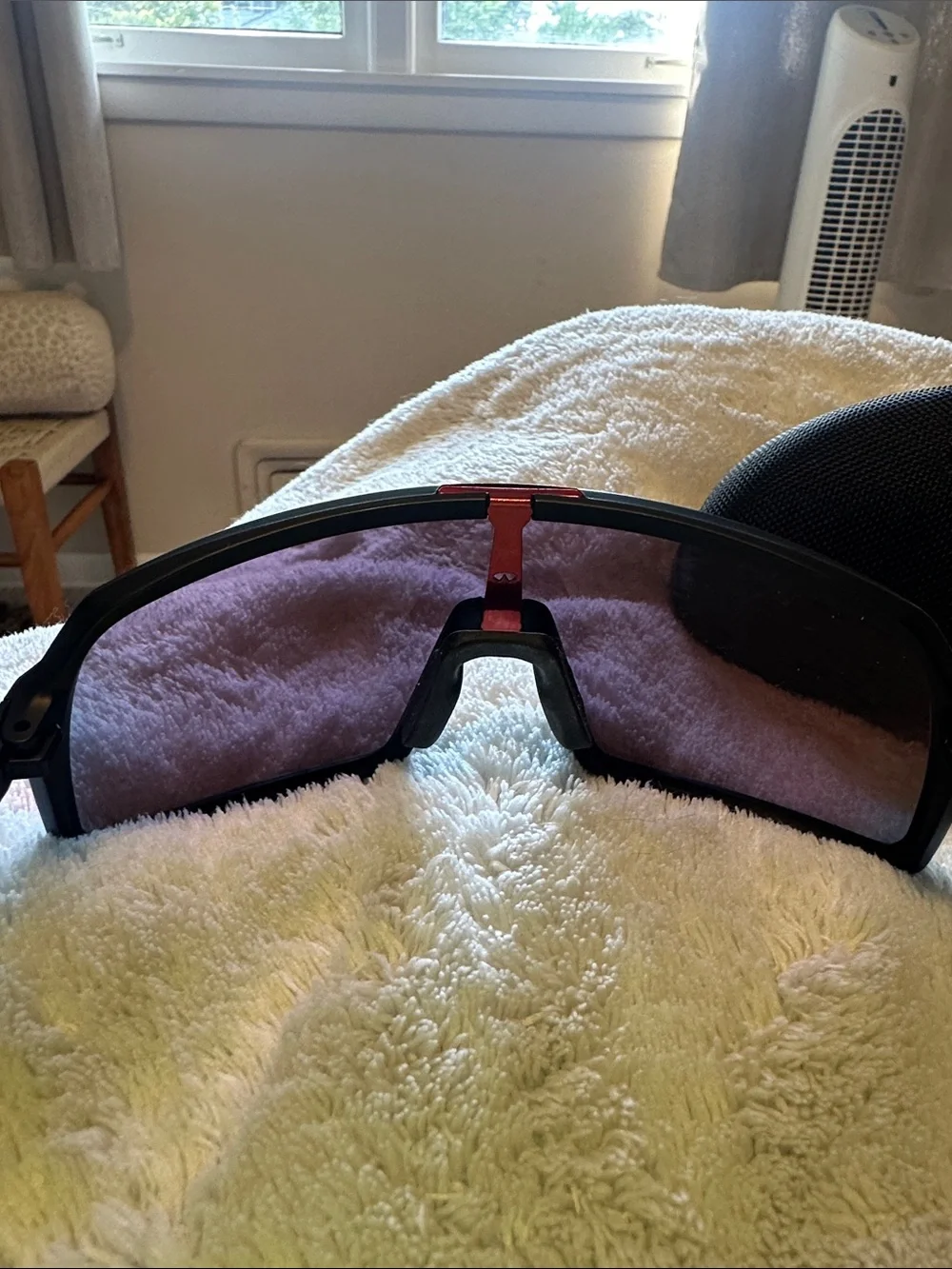Oakley Shield Sunglasses with Pink-Red Mirrored Lens and Black Frame